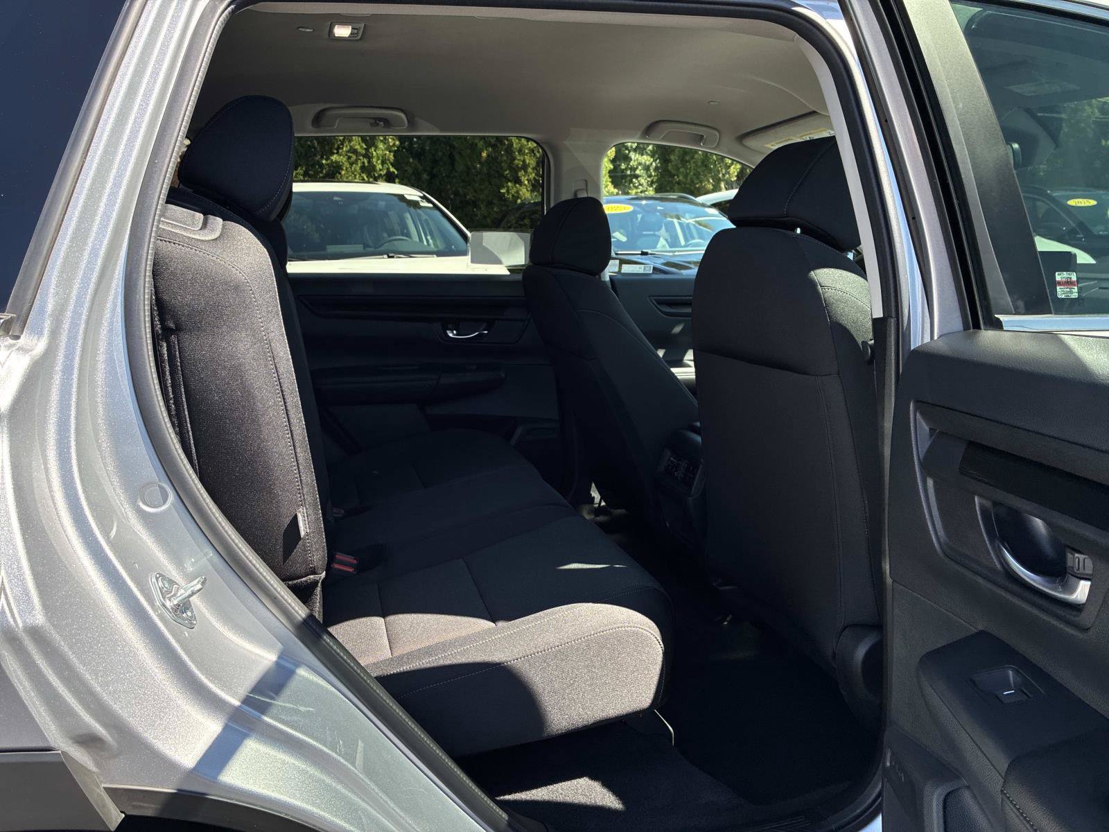 Used 2025 Honda CR-V LX image 12