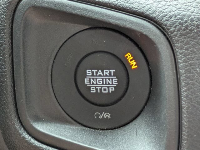 Used 2025 Jeep Wrangler Sport AWD/4WD image 36