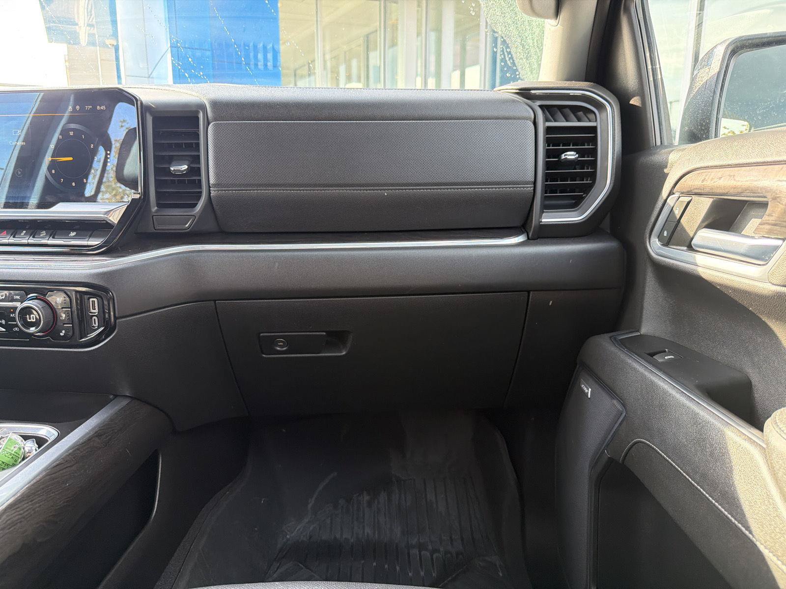 Used 2023 Chevrolet Silverado 1500 LTZ AWD/4WD image 36