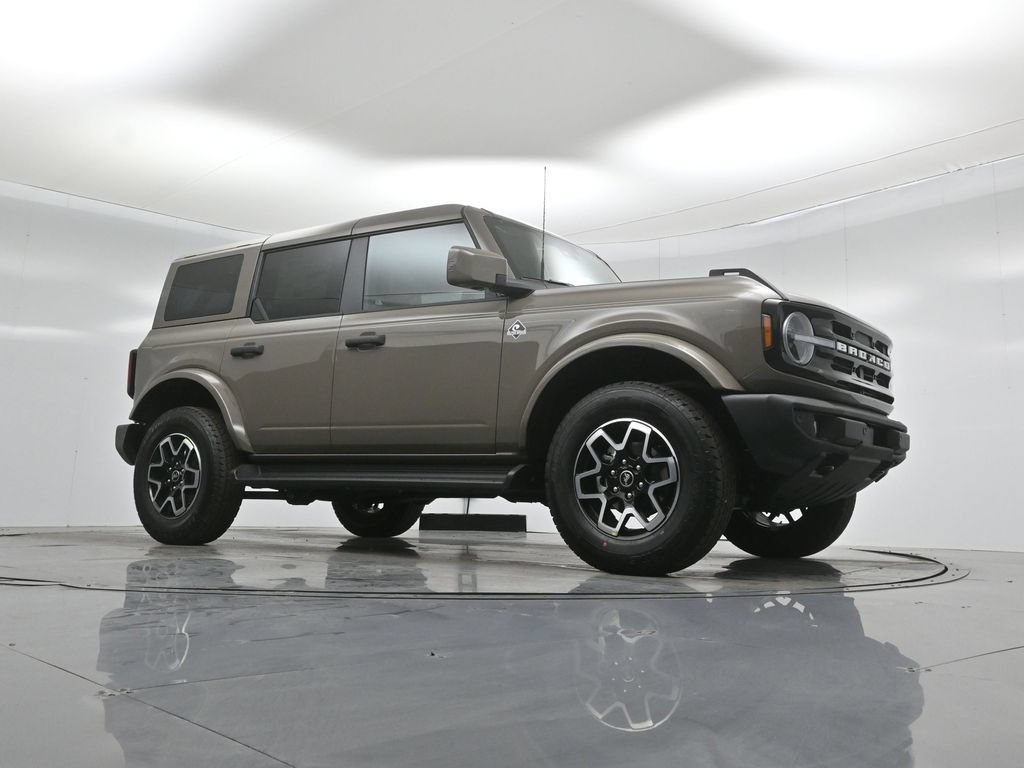 New 2026 Ford Bronco Outer Banks AWD/4WD image 3
