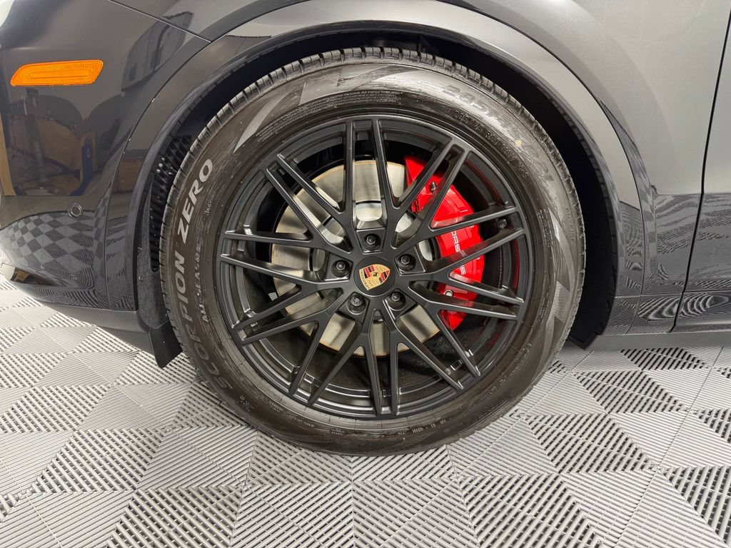 Used 2026 Porsche Cayenne S AWD/4WD image 15