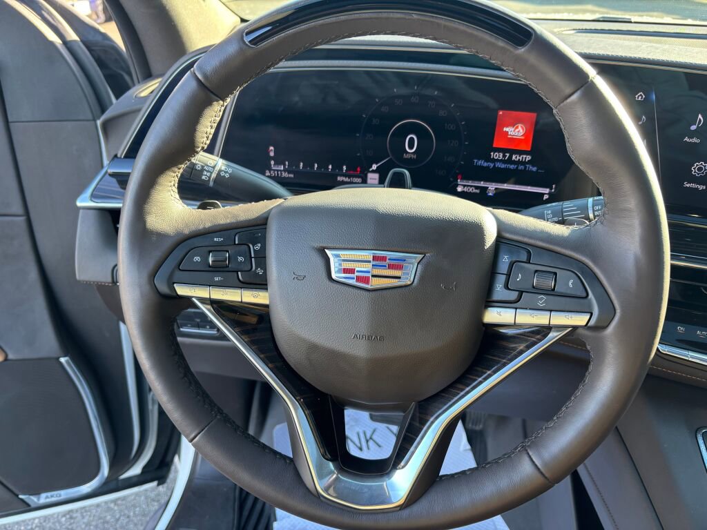 Used 2023 Cadillac Escalade Premium Luxury image 22