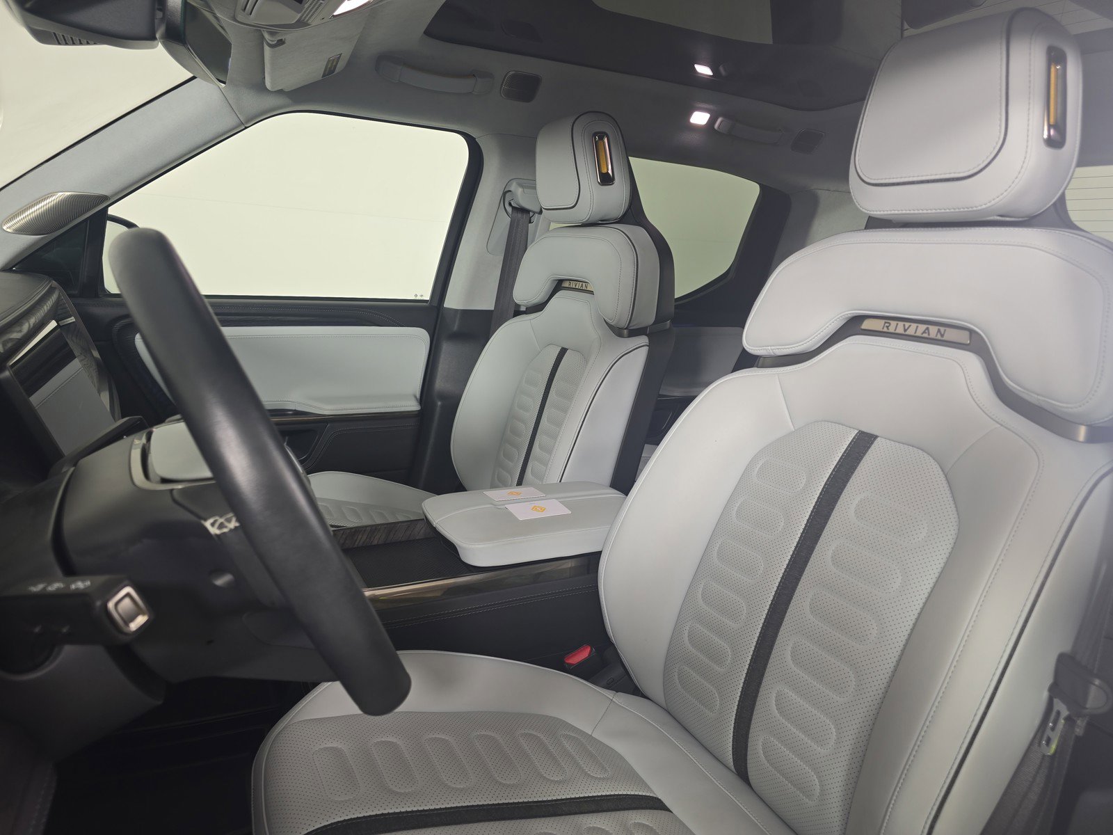 Used 2022 Rivian R1T Adventure AWD/4WD image 20