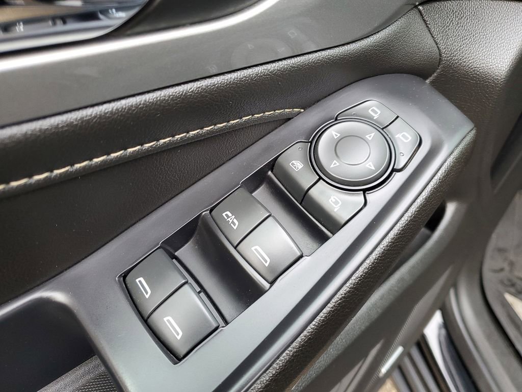 Used 2022 Chevrolet Traverse LT w/ LT Premium Package image 28