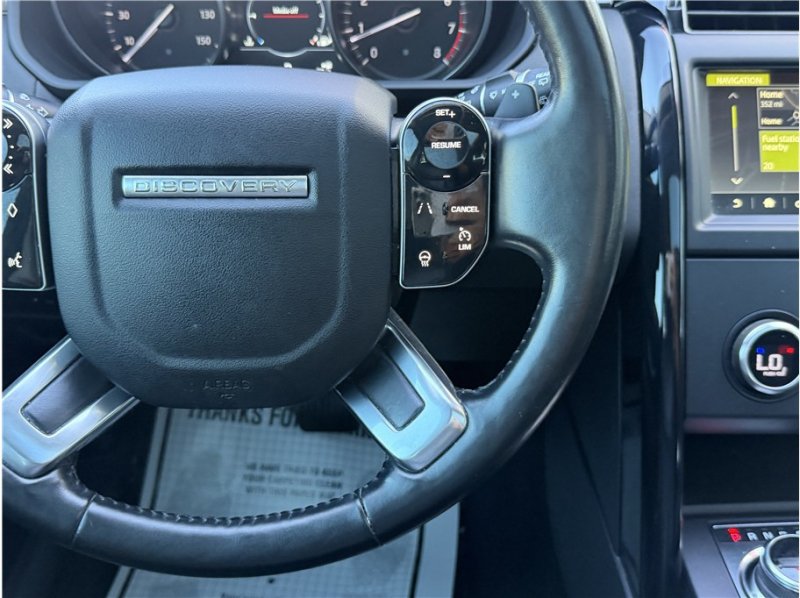 Used 2019 Land Rover Discovery SE AWD/4WD image 41