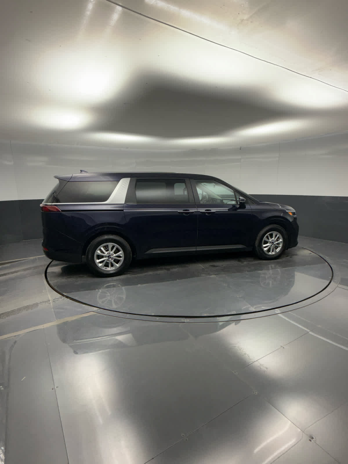 Used 2022 Kia Carnival LX FWD image 48