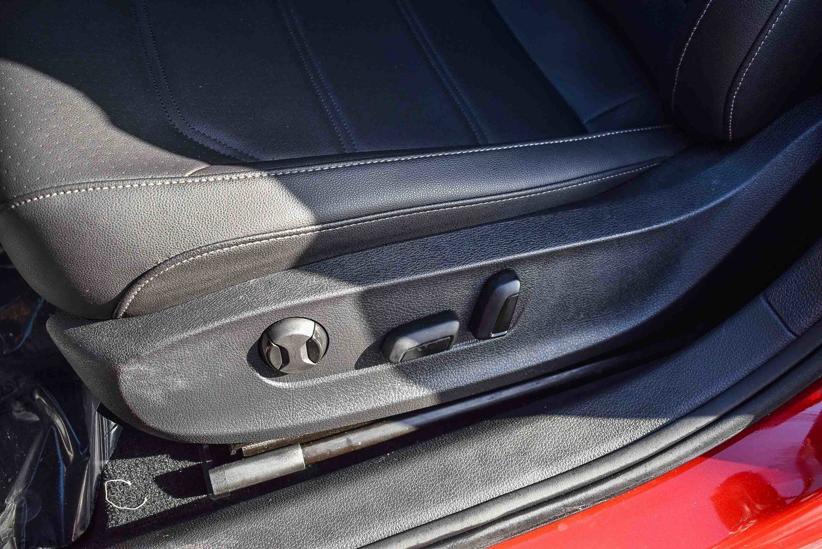 Used 2020 Volkswagen Passat 2.0T R-Line image 19