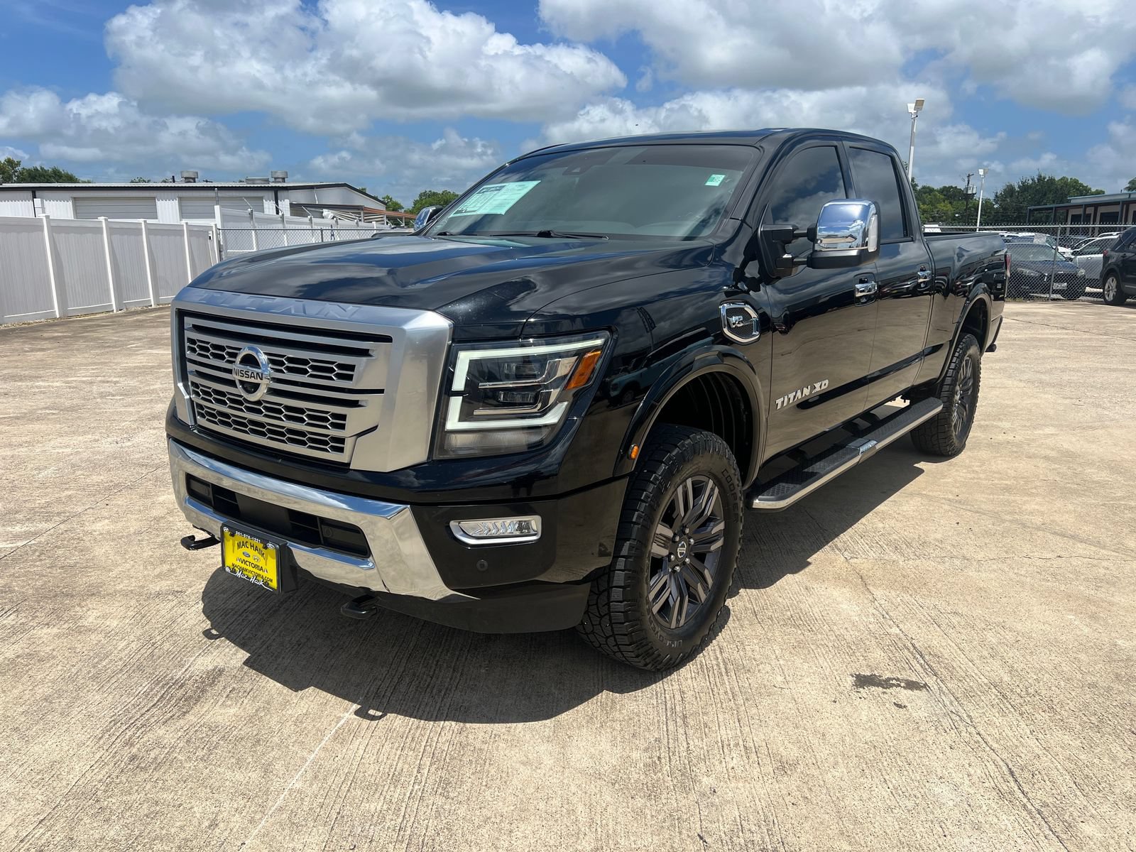 Used 2022 Nissan Titan Platinum Reserve w/ Moonroof Package AWD/4WD image 7