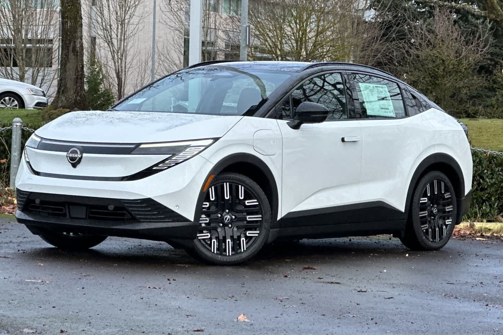 New 2026 Nissan Leaf Platinum+ FWD image 1