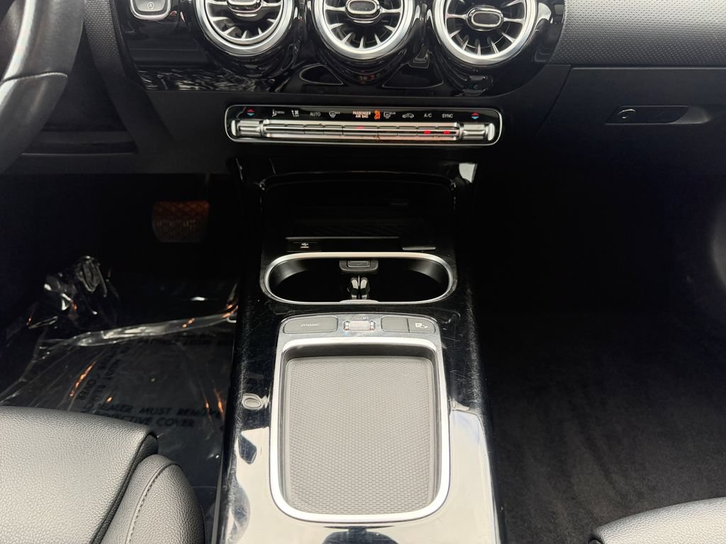 Used 2025 Mercedes-Benz CLA 250 image 11