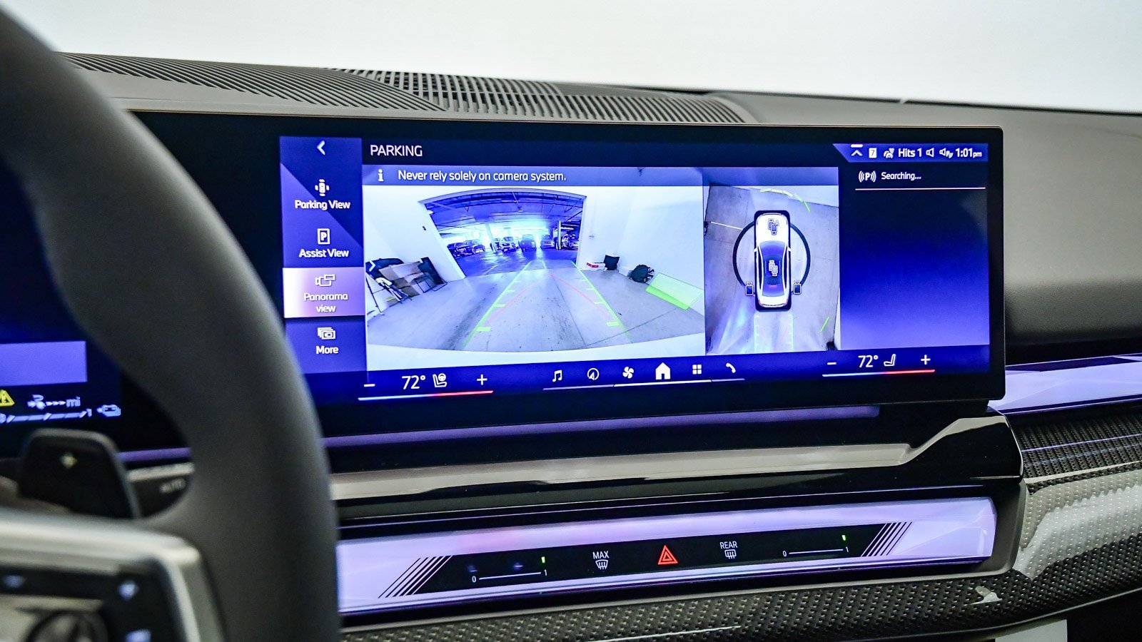 New 2026 BMW 550e xDrive image 32