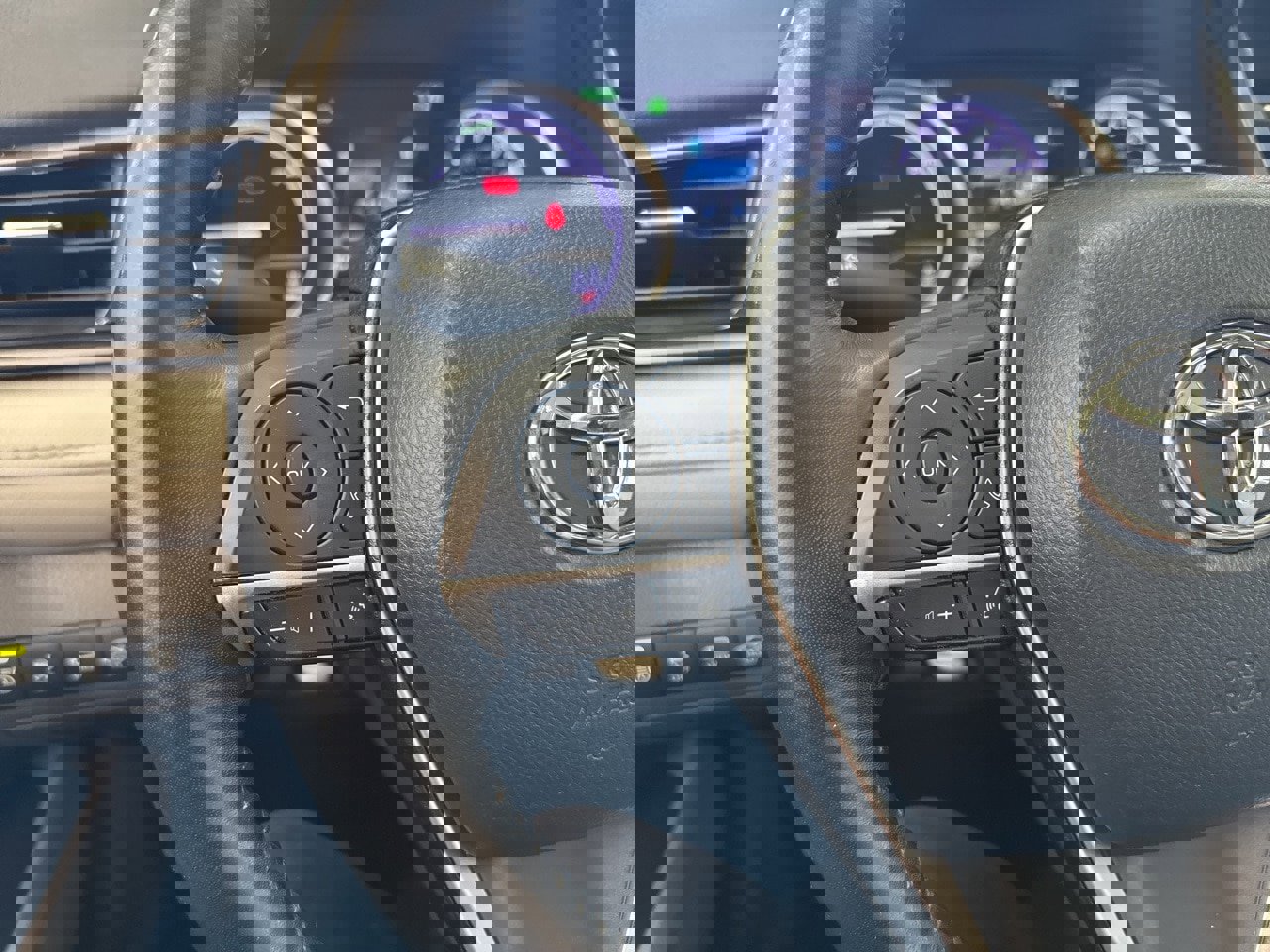 Certified 2021 Toyota Camry XLE w/ Navigation Upgrade Package image 20