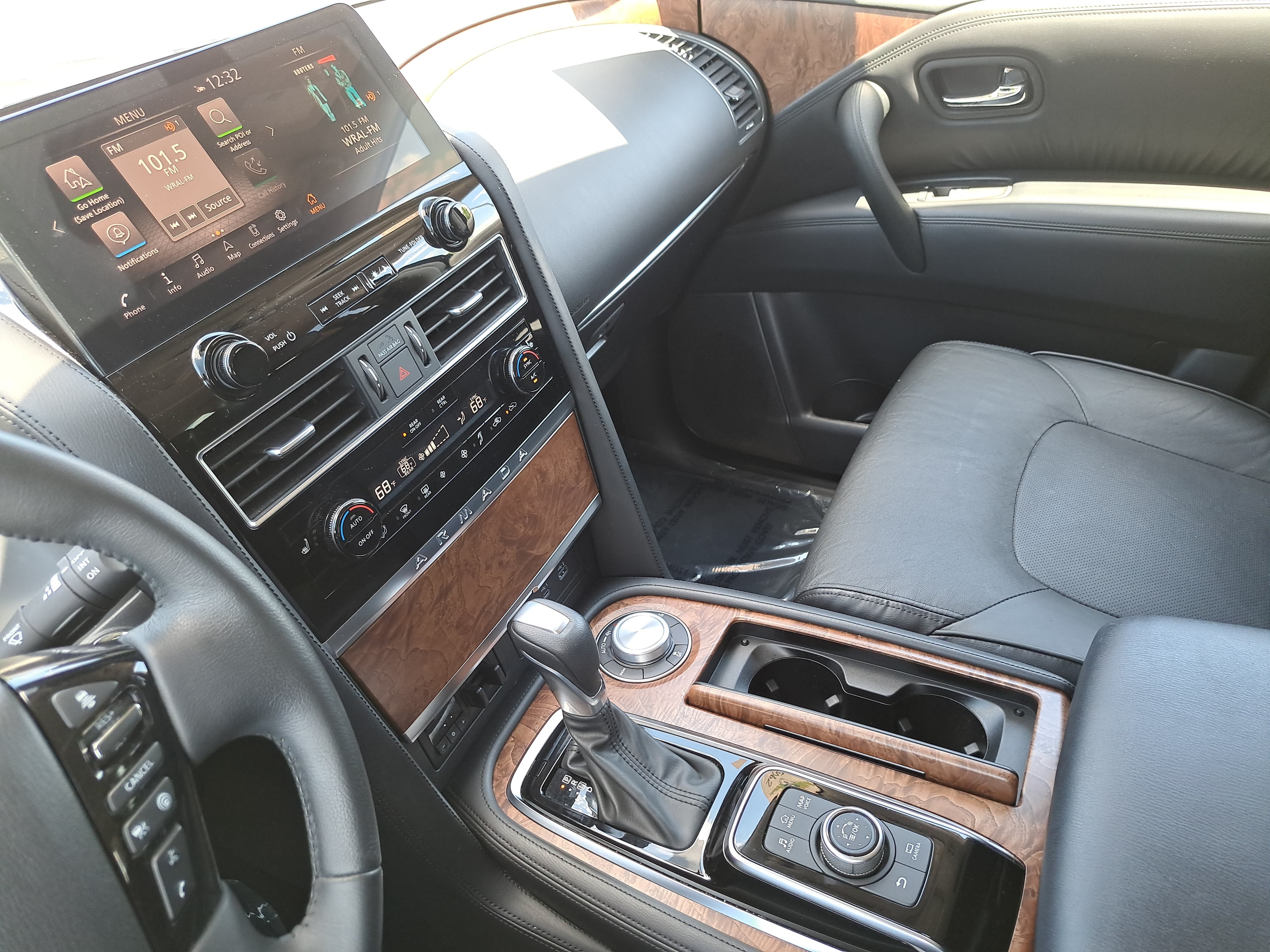 Used 2022 Nissan Armada SL AWD/4WD image 26