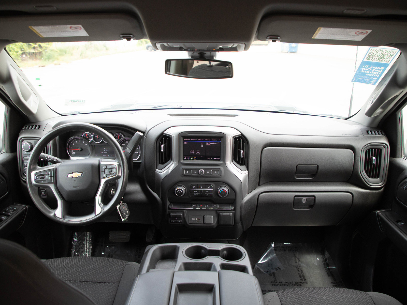 Used 2022 Chevrolet Silverado 2500 Custom w/ Custom Value Package AWD/4WD image 13
