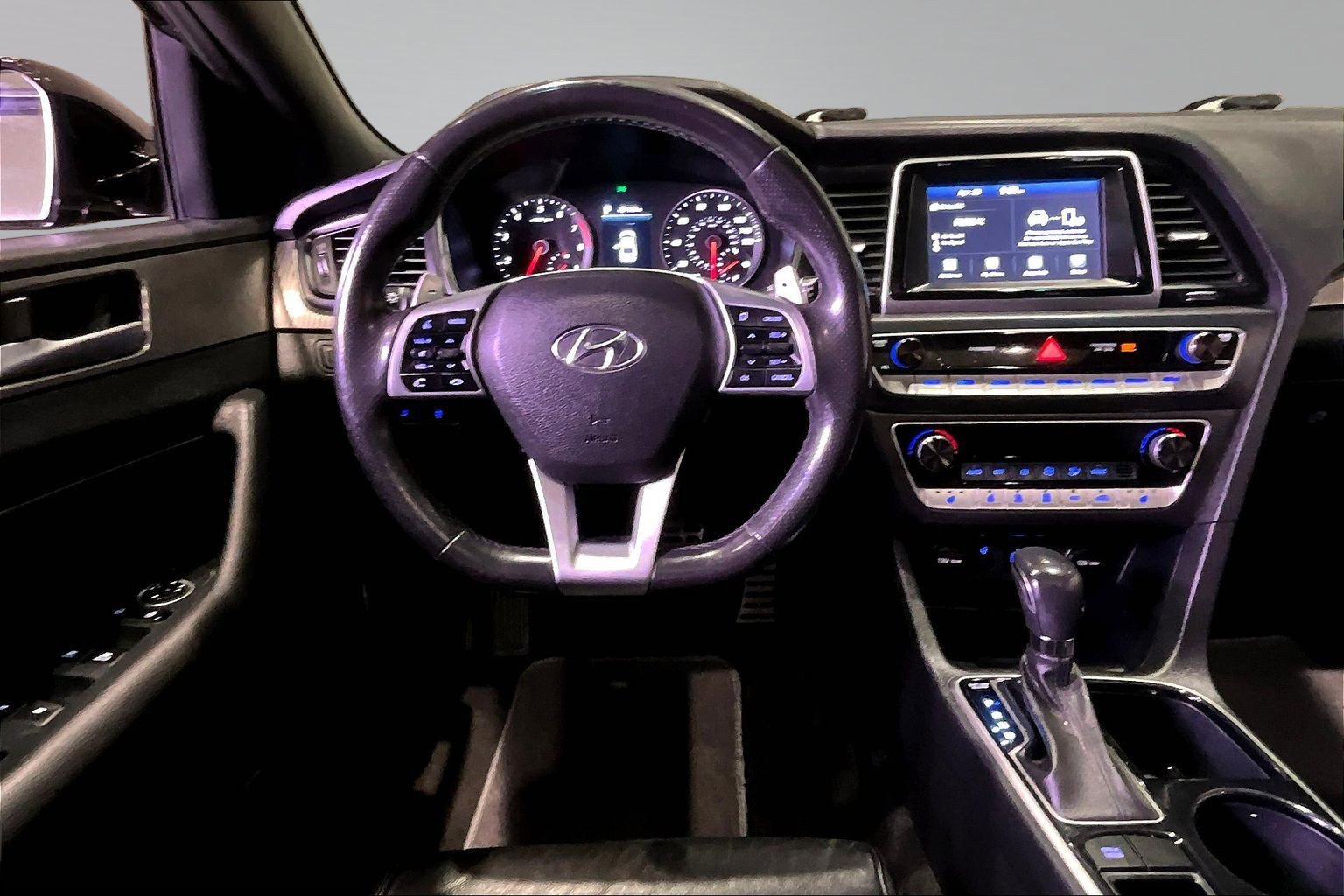 Used 2019 Hyundai Sonata Sport w/ Cargo Package FWD image 9