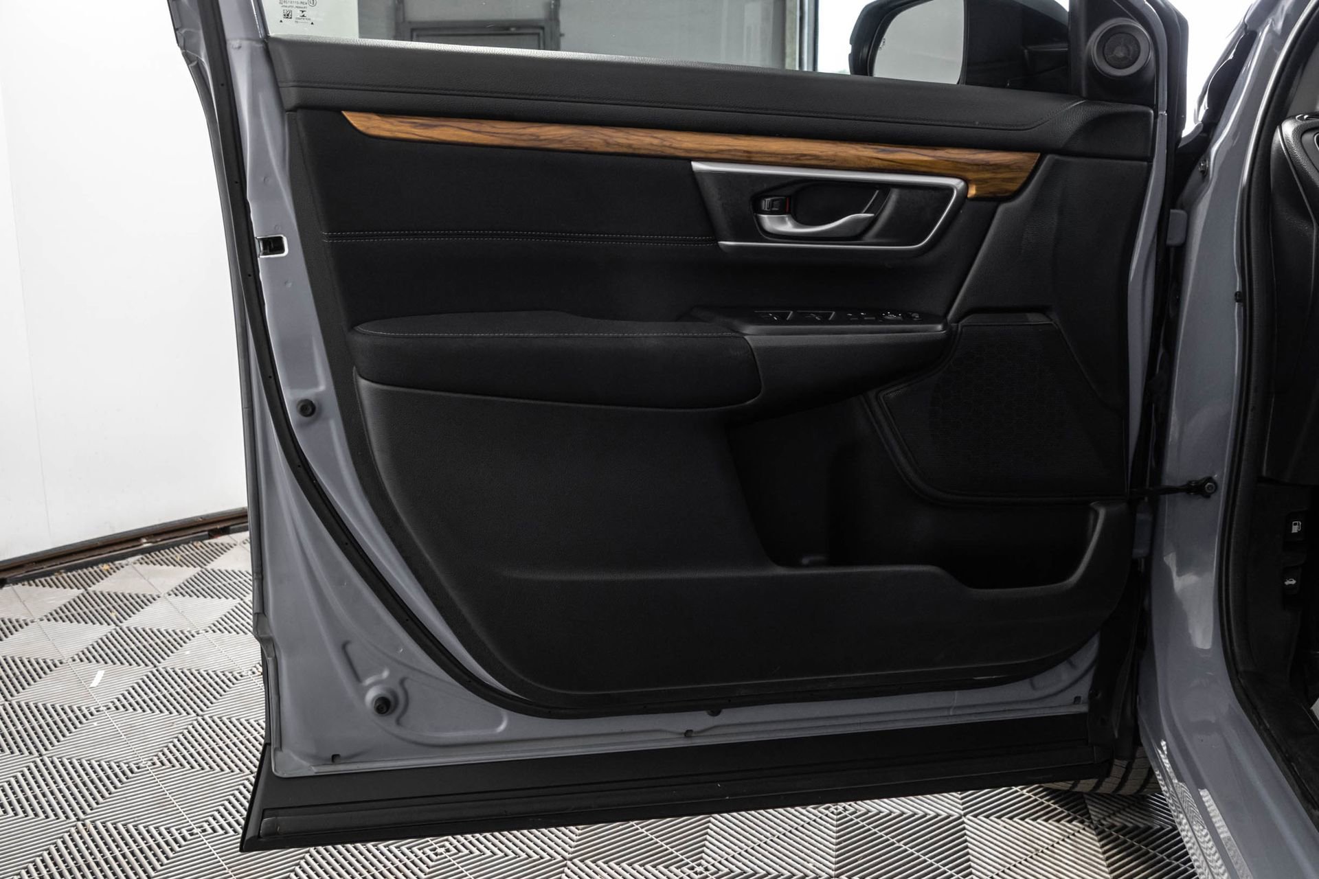 Used 2020 Honda CR-V EX image 34