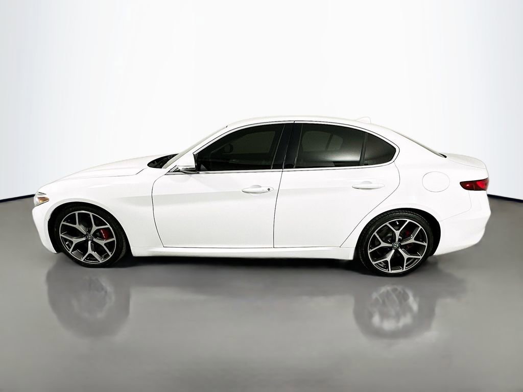 Used 2019 Alfa Romeo Giulia image 8