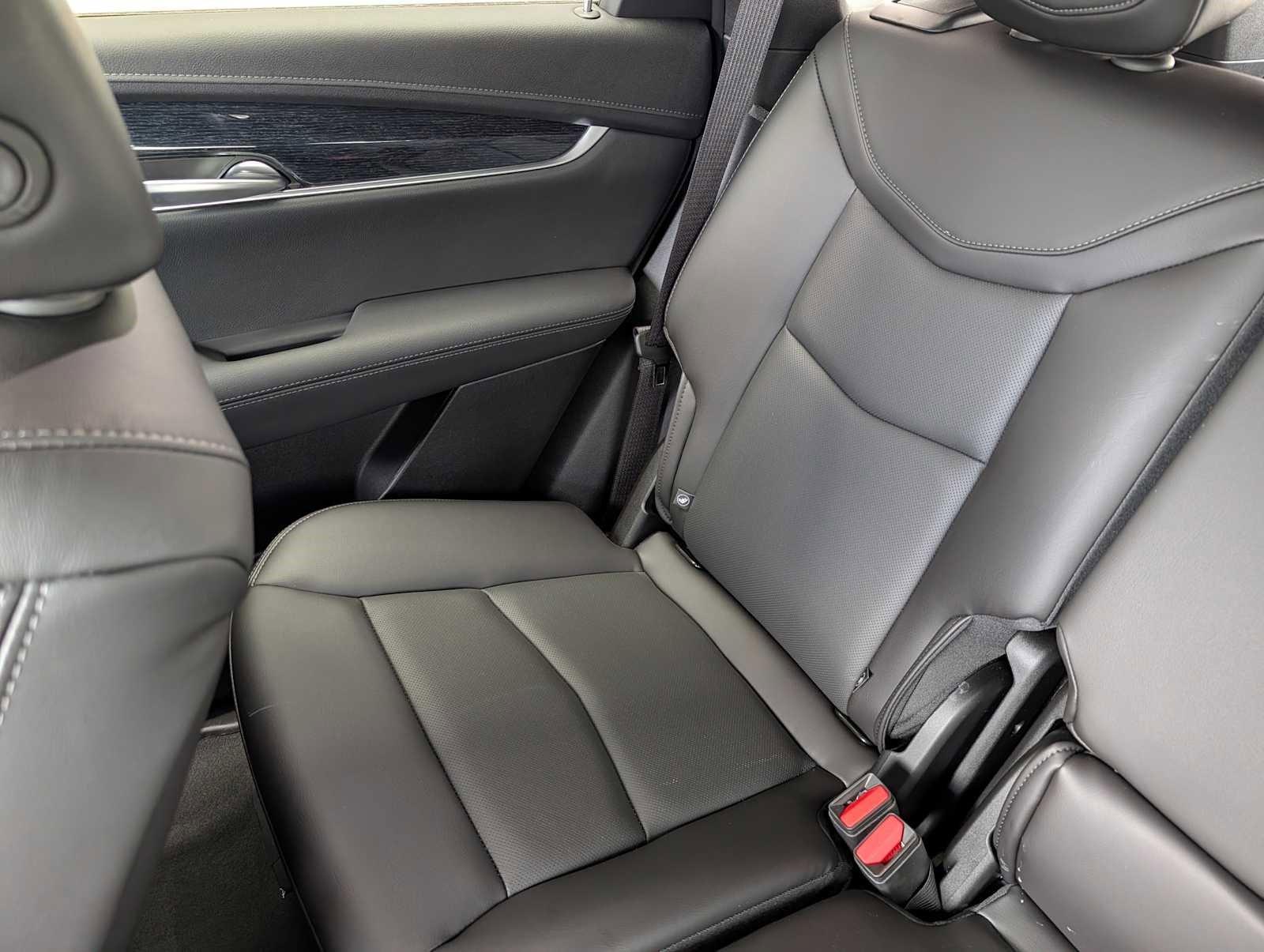 Used 2025 Cadillac XT5 Premium Luxury w/ LPO, Floor Liner Package AWD/4WD image 14