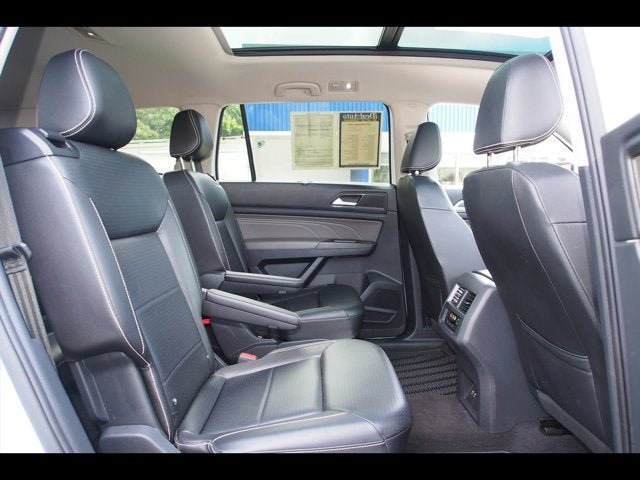 Used 2022 Volkswagen Atlas SEL R-Line AWD/4WD image 14