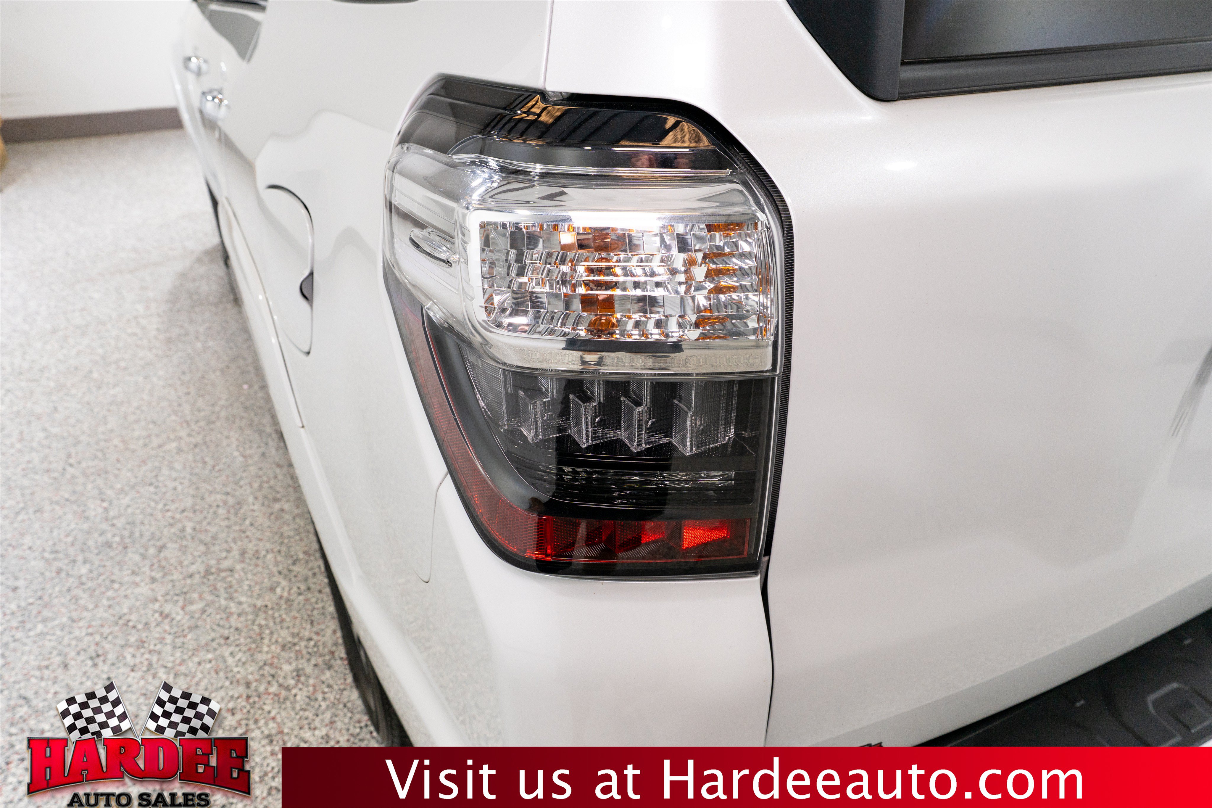 Used 2024 Toyota 4Runner Limited AWD/4WD image 9