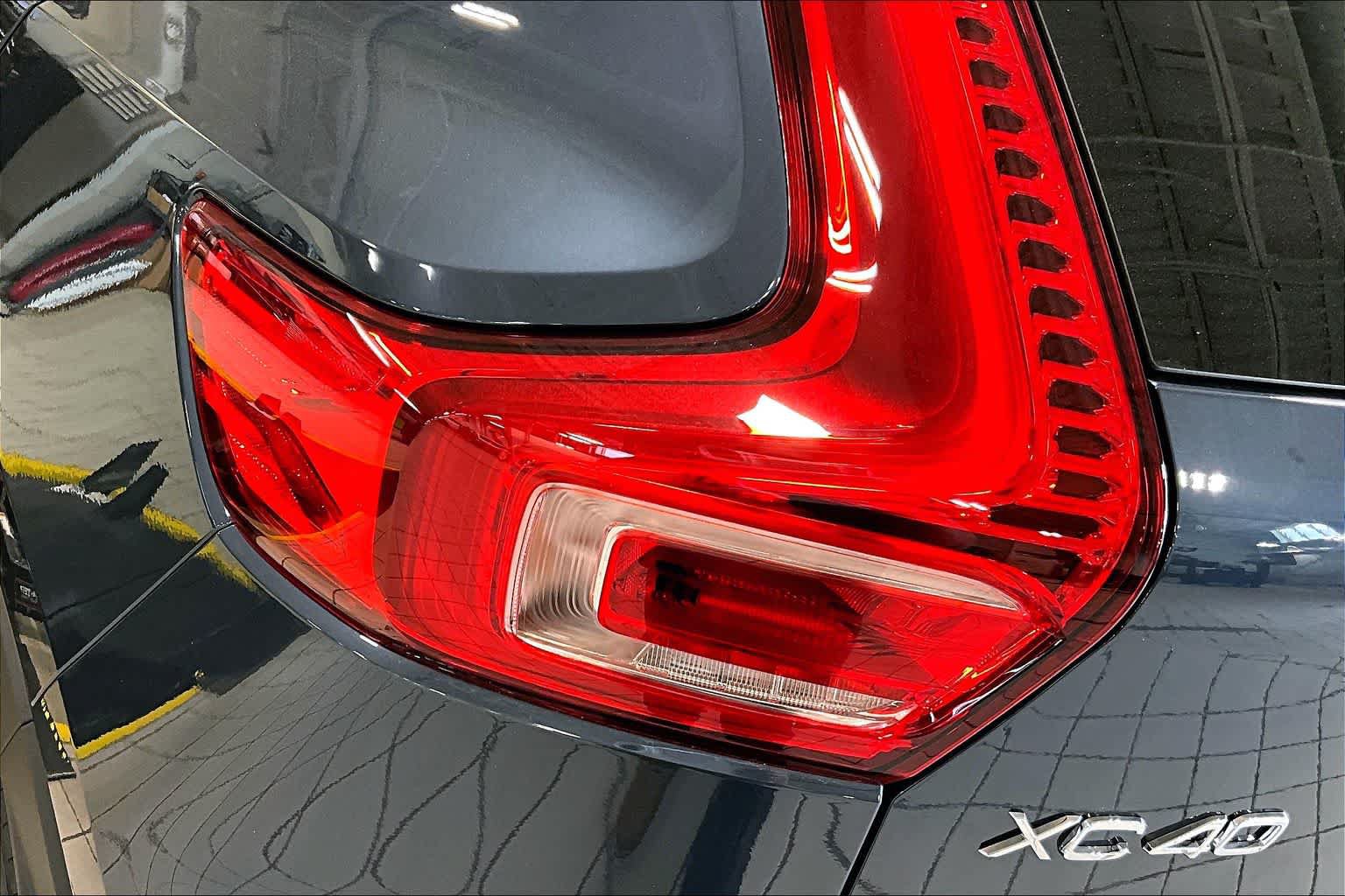 New 2026 Volvo XC40 B5 Ultra w/ Protection Package Premier AWD/4WD image 5