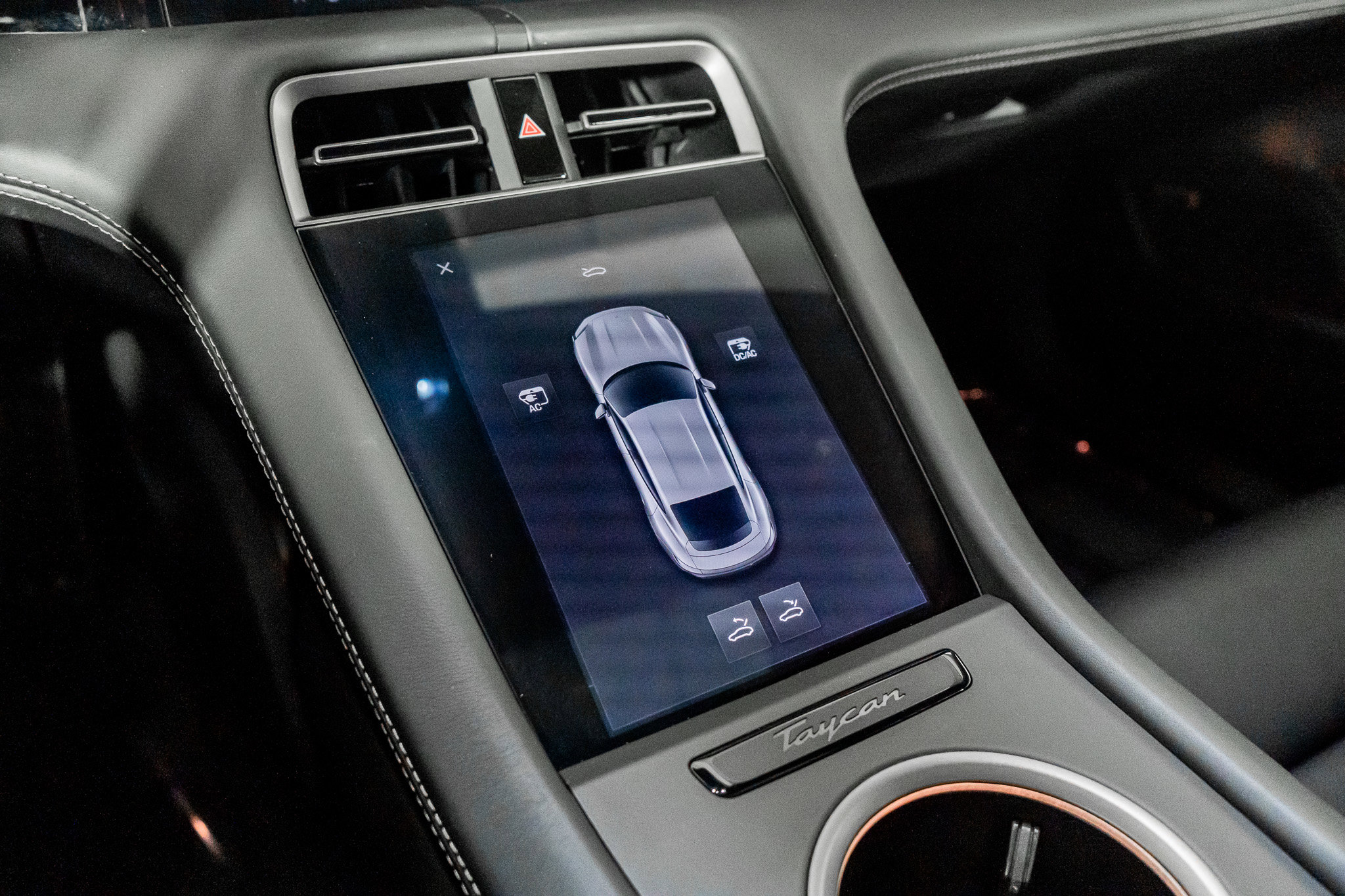 Used 2025 Porsche Taycan Turbo w/ Premium Package image 37