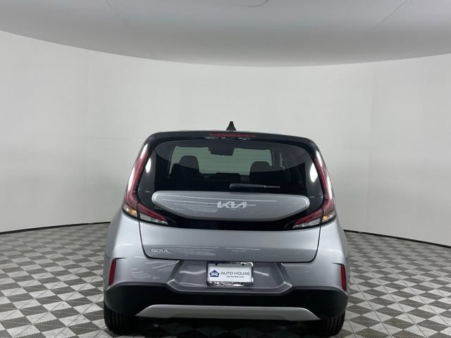 Used 2025 Kia Soul LX w/ LX Technology Package FWD image 6