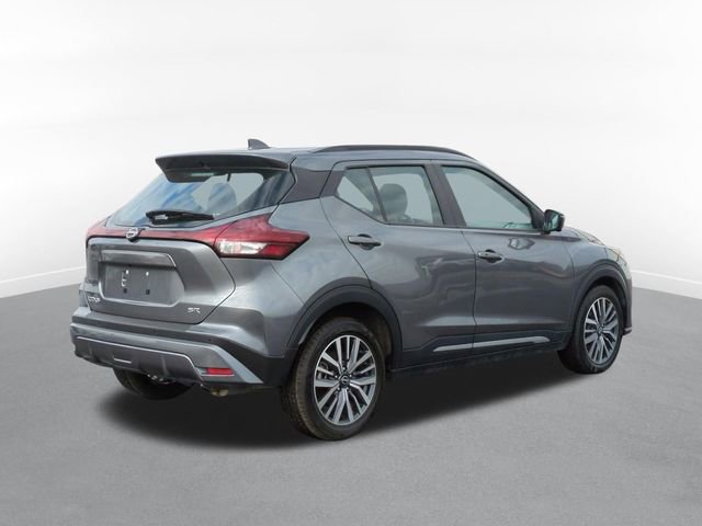 Used 2024 Nissan Kicks SR image 3
