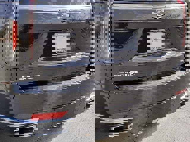Certified 2024 Cadillac Escalade Premium Luxury image 7