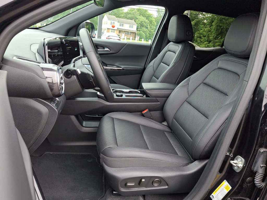Used 2026 Chevrolet Equinox LT w/ Convenience Package II AWD/4WD image 24