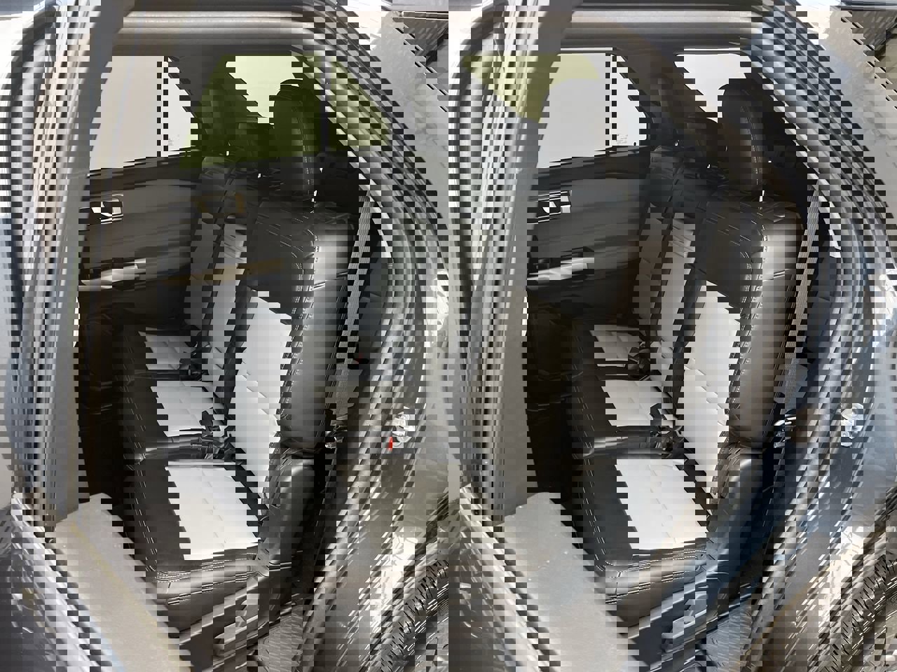 Used 2023 Ford Explorer XLT w/ Equipment Group 202A image 12