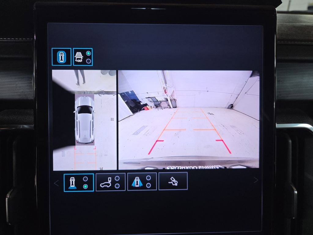 Used 2024 GMC Acadia Elevation image 18