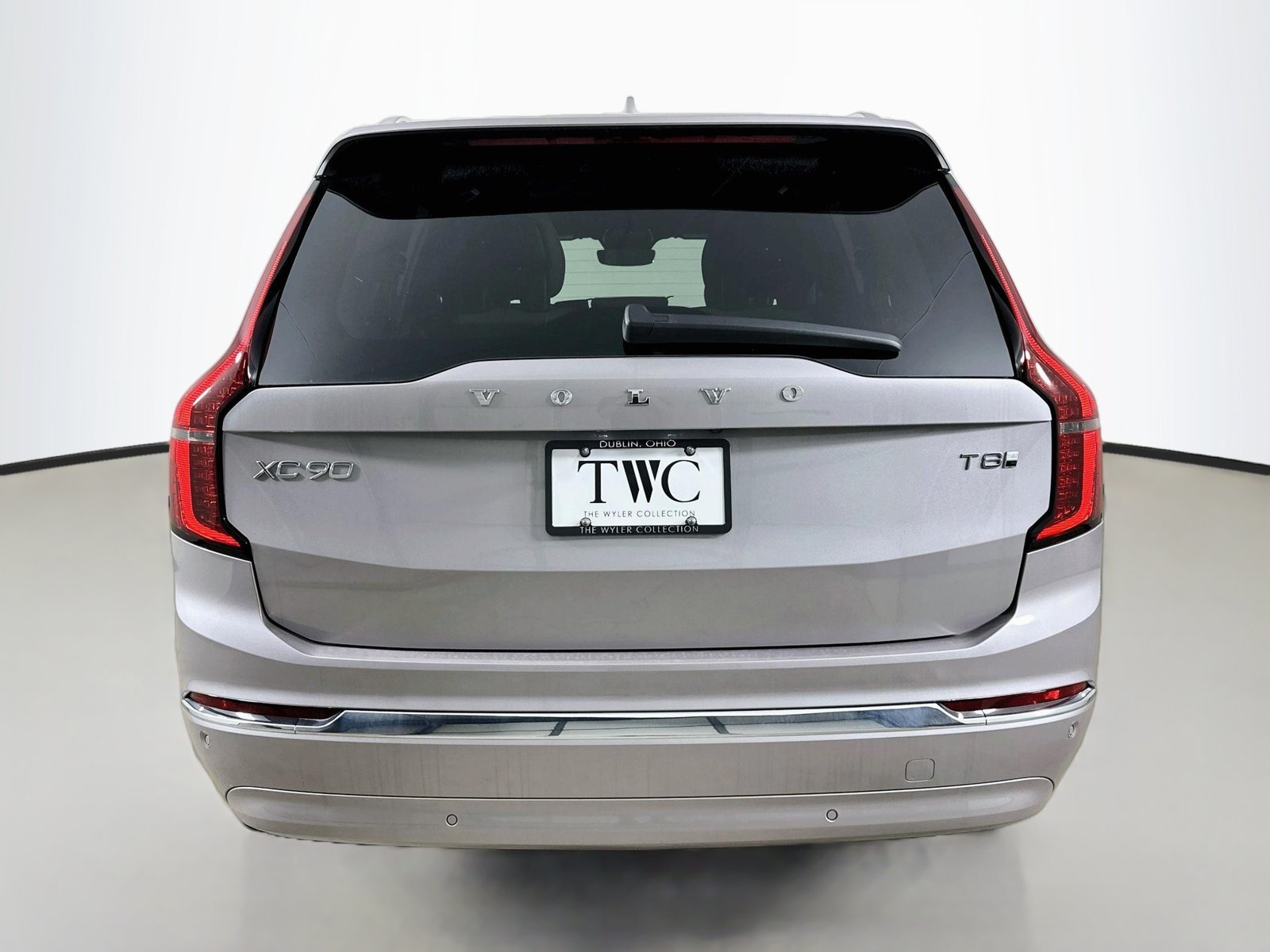 New 2026 Volvo XC90 T8 Plus w/ Protection Package AWD/4WD image 6
