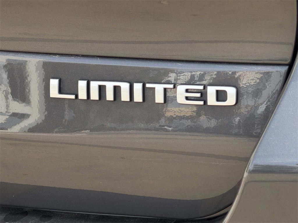 New 2025 Jeep Grand Cherokee L Limited w/ Trailer Tow Package image 9