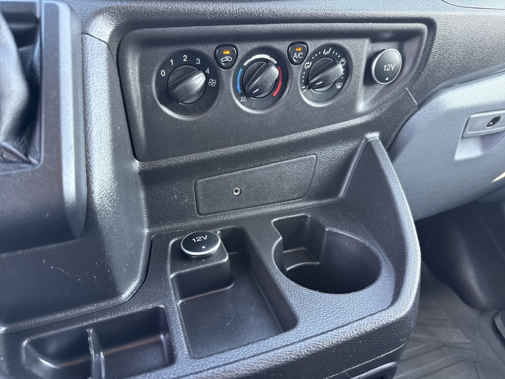 Used 2018 Ford Transit 250 148 Low Roof RWD image 17