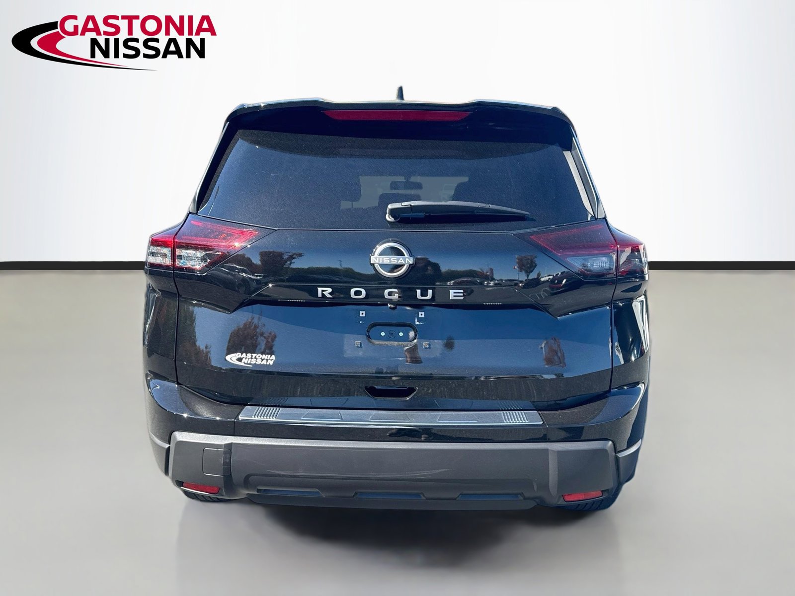 Used 2026 Nissan Rogue SV w/ Cold Weather Package FWD image 7