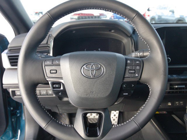 Used 2026 Toyota Camry SE image 17