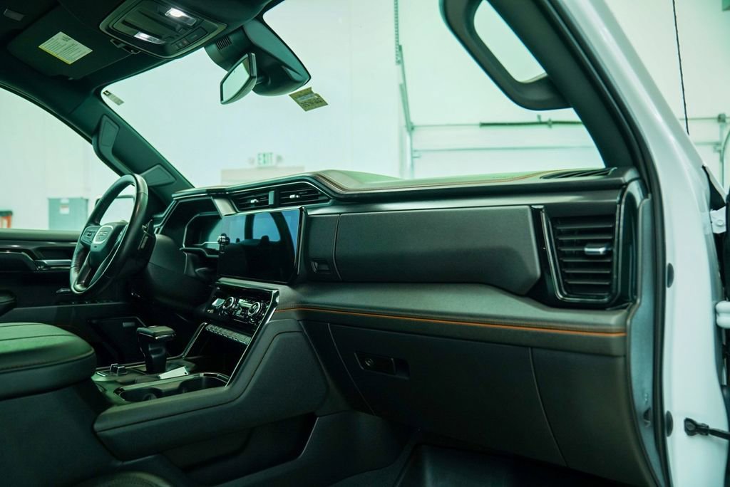 Used 2023 GMC Sierra 1500 AT4 image 14