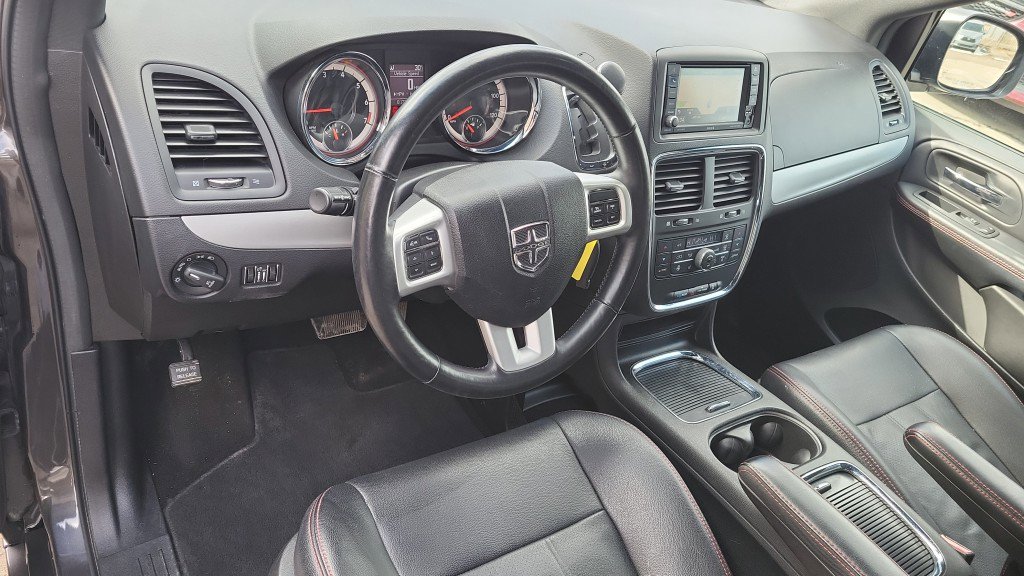 Used 2018 Dodge Grand Caravan GT FWD image 18