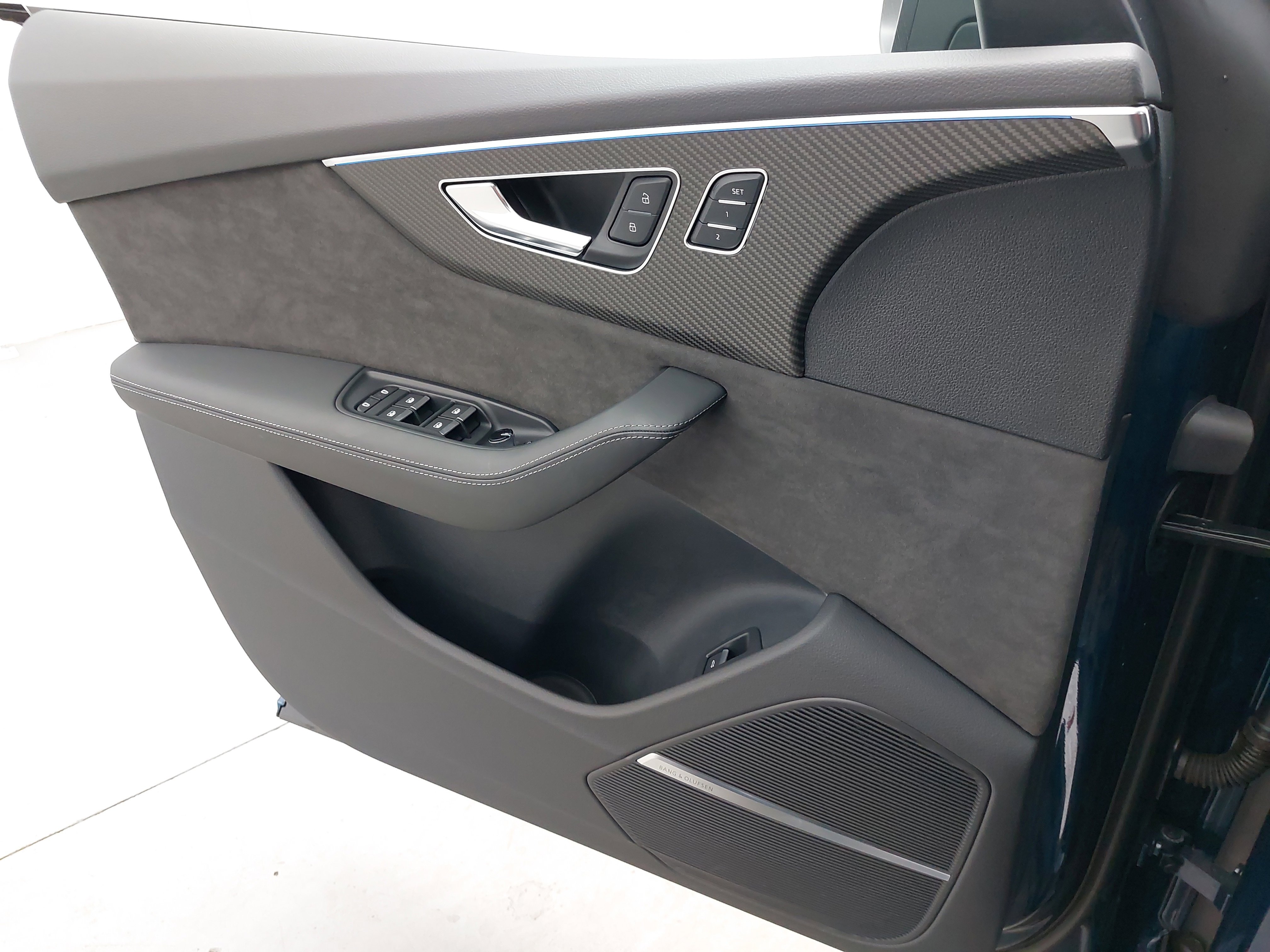 Used 2022 Audi RS Q8 4.0T image 29