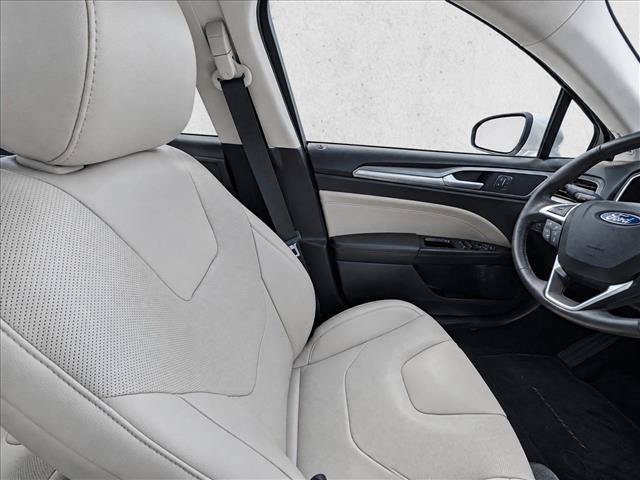 Used 2015 Ford Fusion Titanium FWD image 13