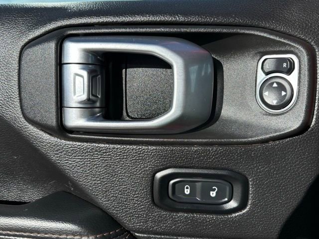 Certified 2022 Jeep Wrangler Unlimited Rubicon w/ Xtreme Recon 35" Tire Package image 17