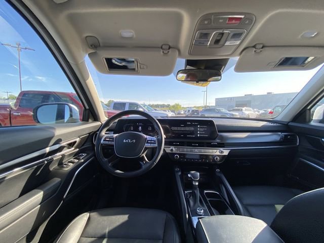 Used 2023 Kia Telluride S w/ S Sunroof Package FWD image 5