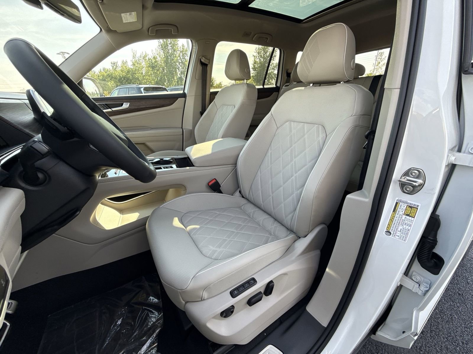 New 2026 Volkswagen Atlas SEL Premium R-Line image 12