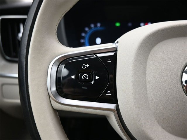 Used 2023 Volvo XC60 B5 Plus w/ Protection Package Premier image 25