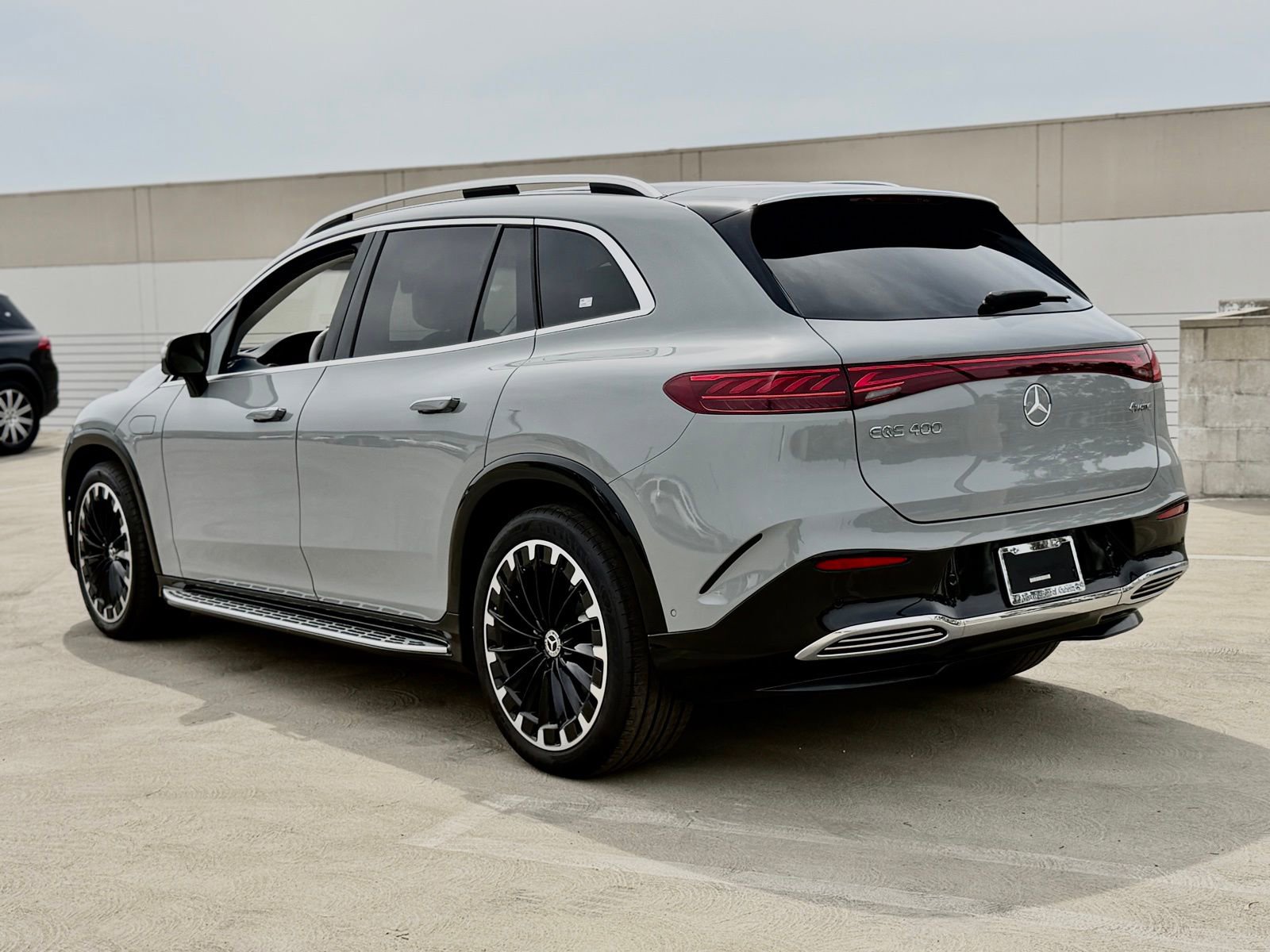 New 2026 Mercedes-Benz EQS 400 4MATIC SUV image 11