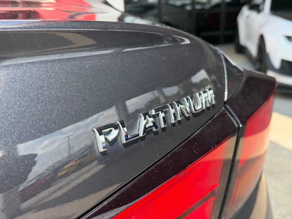 Used 2019 Nissan Altima 2.5 Platinum FWD image 10