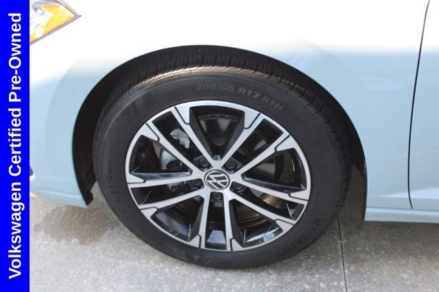 Used 2025 Volkswagen Jetta Sport image 10