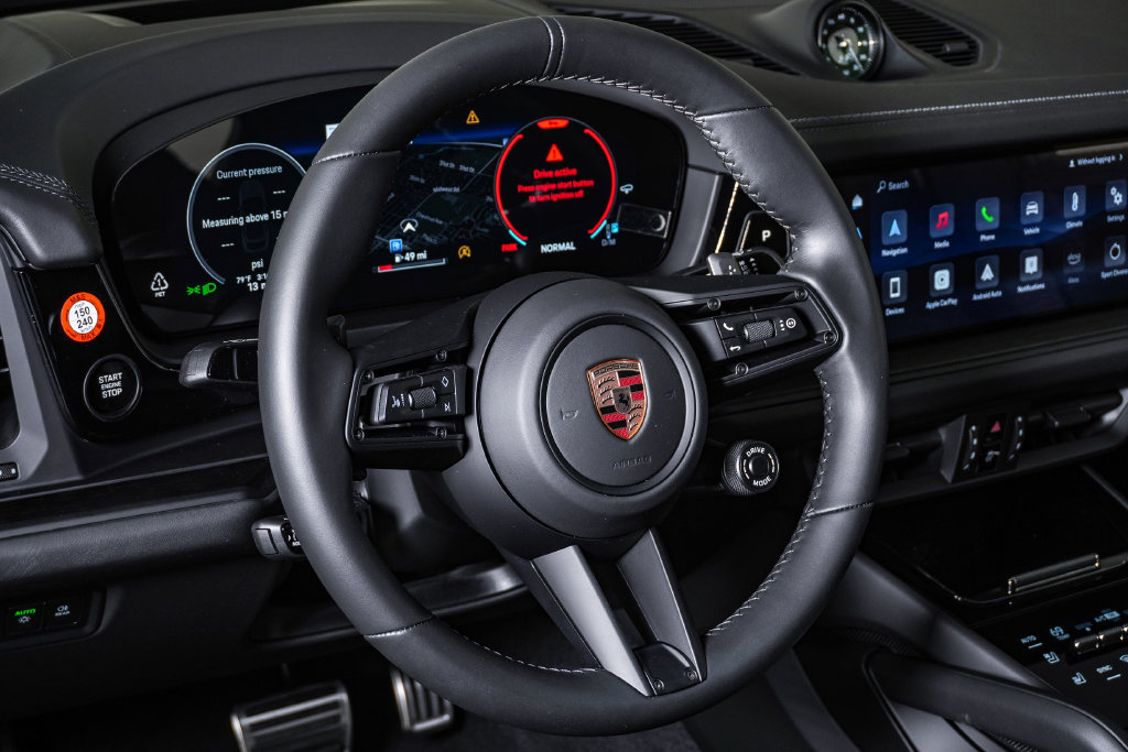 New 2026 Porsche Cayenne GTS AWD/4WD image 18