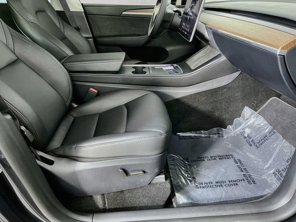 Used 2024 Tesla Model Y Long Range RWD image 33